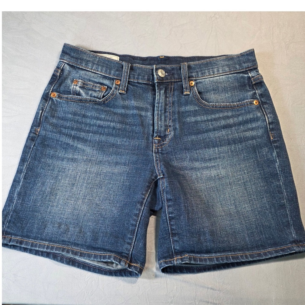 Gap Womens Denim Shorts Size 26 2 Dark Wash Mid Rise 5 Inch Inseam Stretch Blue